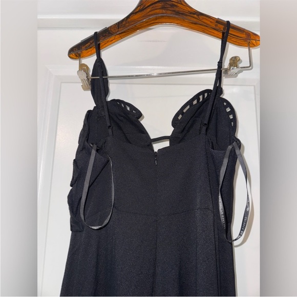 Farm Rio: Black Flowered Bust Midi Dress - Picture 11 of 13